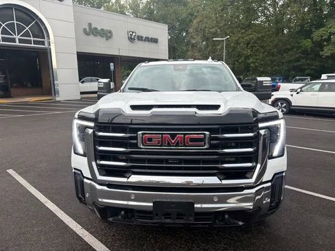 Used 2025 GMC Sierra 3500 SLT w/ SLT Premium Package AWD/4WD image 2