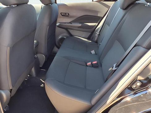 New 2025 Nissan Kicks Play S image 10