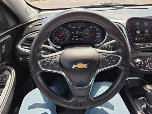 Used 2019 Chevrolet Malibu LT FWD image 19