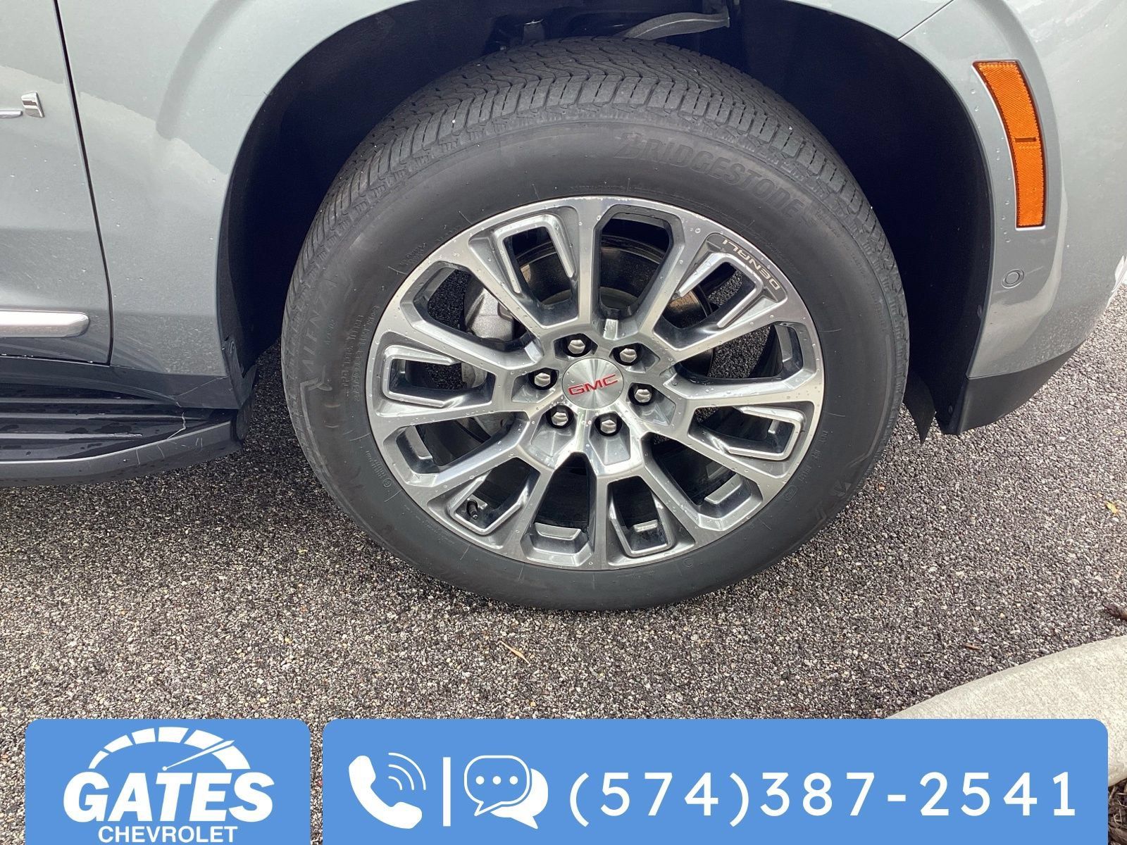 Used 2025 GMC Yukon XL Denali AWD/4WD image 38
