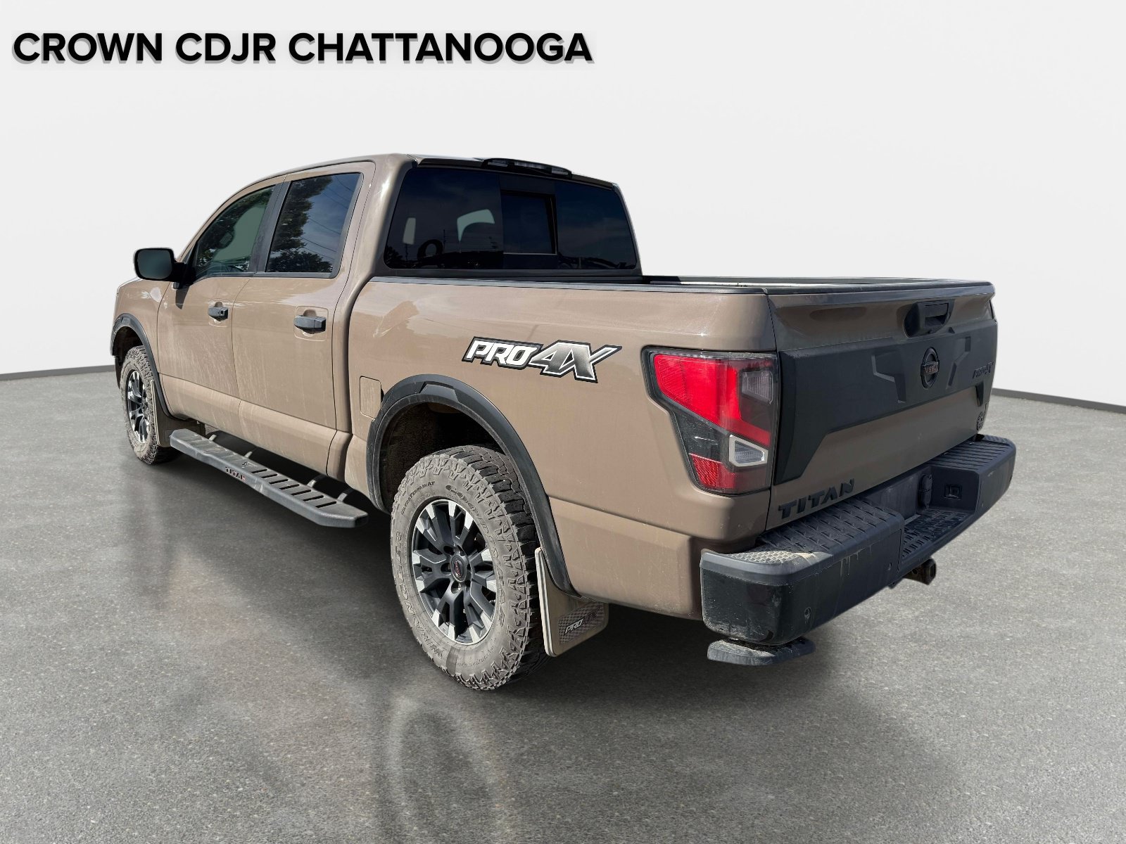 Used 2020 Nissan Titan PRO-4X w/ Pro-4x Convenience Package AWD/4WD image 3