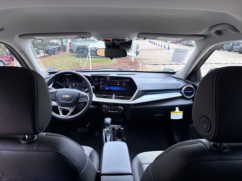 Used 2026 Chevrolet Trax LT w/ Driver Confidence Package image 15