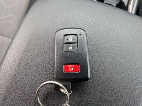 Certified 2022 Toyota Tacoma TRD Sport image 38