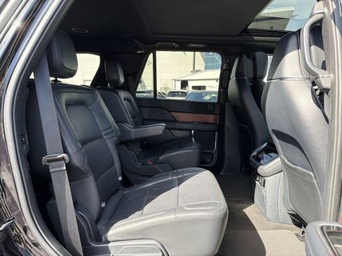 Used 2024 Lincoln Navigator Reserve AWD/4WD image 25