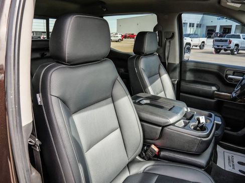 Used 2020 Chevrolet Silverado 1500 LT w/ All-Star Edition image 17