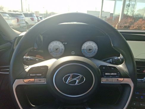 Certified 2023 Hyundai Elantra Limited image 19