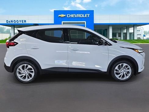 New 2027 Chevrolet Bolt LT w/ Comfort Package image 5