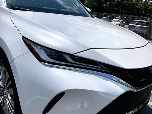 Certified 2024 Toyota Venza Limited AWD/4WD image 28