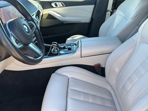 Used 2021 BMW X5 sDrive40i w/ M Sport Package image 13