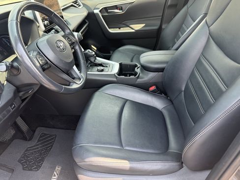 Used 2023 Toyota RAV4 XLE Premium AWD/4WD image 11