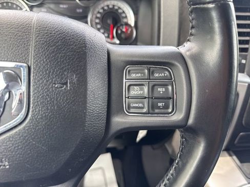 Used 2020 RAM 1500 Classic SLT w/ Luxury Group image 25