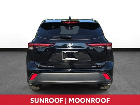 Certified 2025 Toyota Highlander XLE AWD/4WD image 8