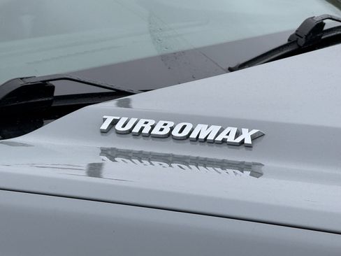 Used 2025 Chevrolet Silverado 1500 RST image 5