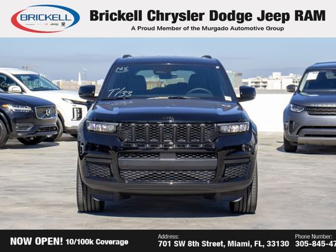 Used 2025 Jeep Grand Cherokee L Altitude image 2