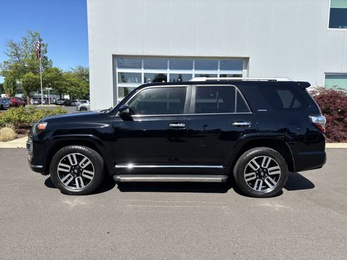 Used 2016 Toyota 4Runner Limited AWD/4WD image 2