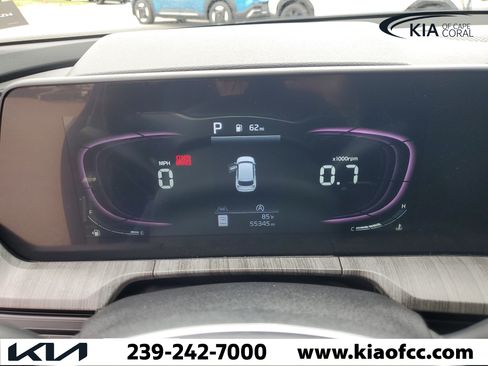 Certified 2024 Kia Telluride EX w/ EX Captain's Chair Package FWD image 37