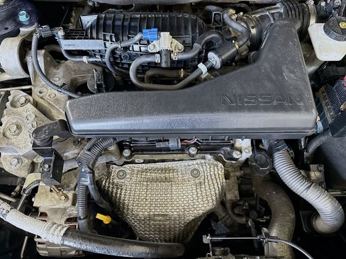 Used 2020 Nissan Rogue S FWD image 38