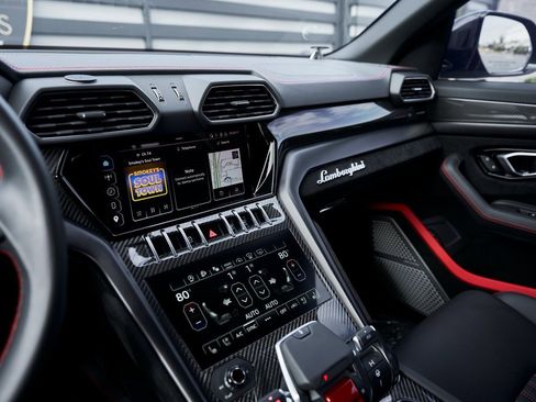 Used 2024 Lamborghini Urus Performante image 74