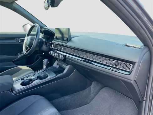 Used 2023 Honda Civic Sport image 28