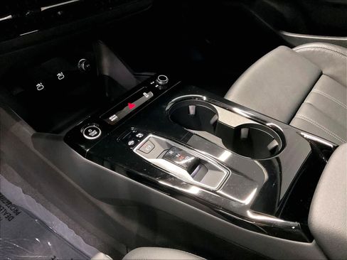 Certified 2025 Audi Q6 e-tron Premium Plus w/ Premium Plus AWD/4WD image 18