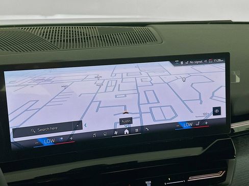 Used 2025 BMW 530i w/ M Sport Package image 12