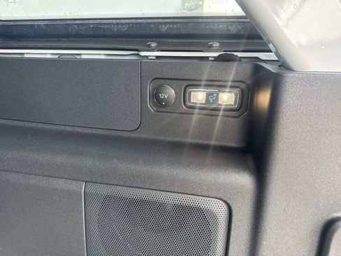 Used 2025 Ford Bronco Outer Banks image 12