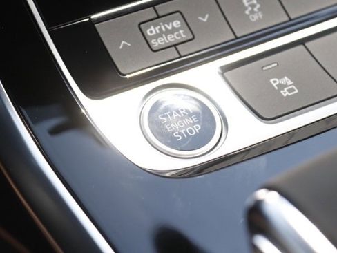 New 2025 Audi Q7 3.0T Premium Plus image 24