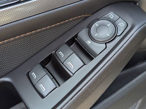Certified 2020 Chevrolet Traverse Premier w/ LPO, Floor Liner Package AWD/4WD image 15