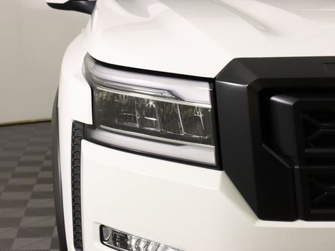 New 2023 Nissan Frontier Pro-X w/ Tow Package image 3
