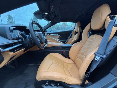 Used 2025 Chevrolet Corvette Z06 RWD image 9