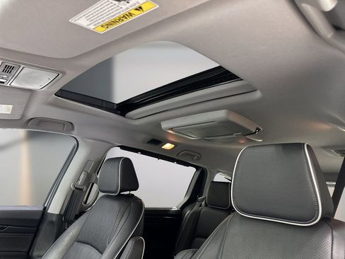 Used 2023 Honda Odyssey Elite image 8