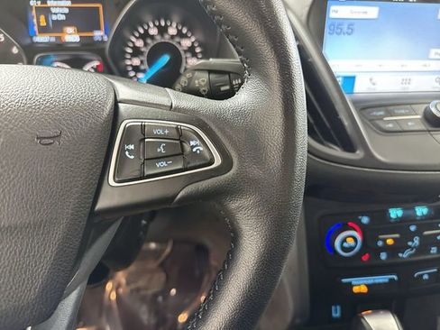 Used 2019 Ford Escape SEL image 13