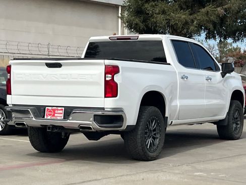 Used 2022 Chevrolet Silverado 1500 LTZ AWD/4WD image 3