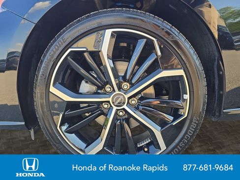 Used 2025 Nissan Altima 2.5 SR FWD image 9