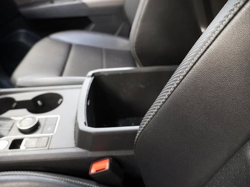 Used 2021 Volkswagen Atlas Cross Sport SE w/ Panoramic Sunroof Package image 24