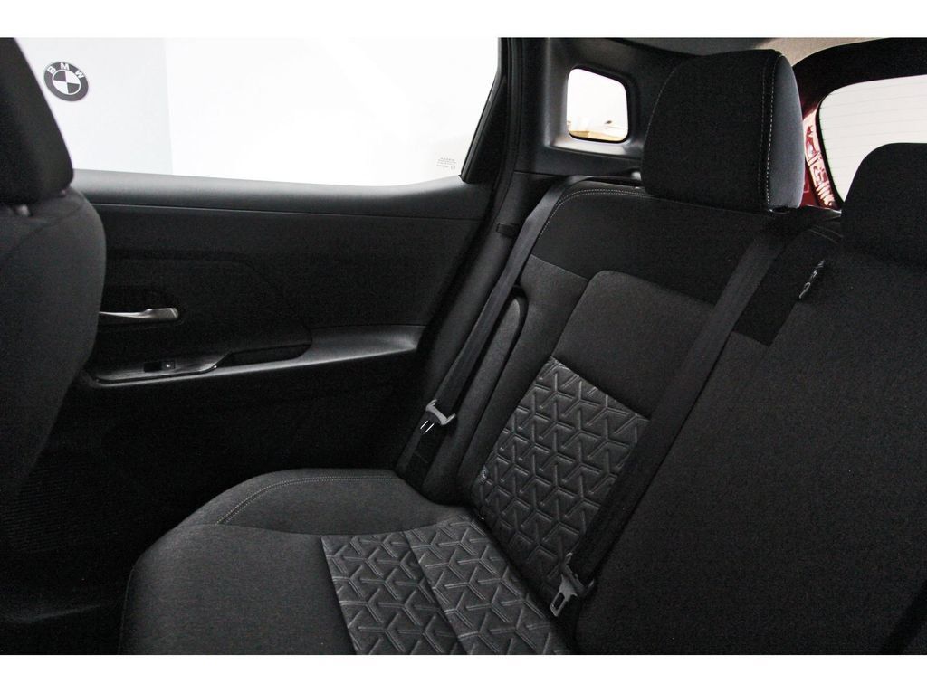 Used 2025 Nissan Kicks SV FWD image 9