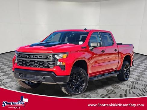 Used 2025 Chevrolet Silverado 1500 Custom Trail Boss w/ Turbomax Blackout Package image 1