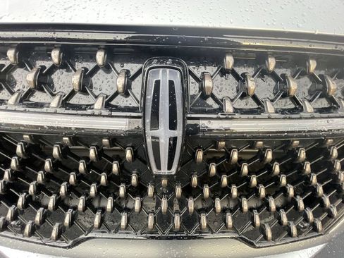 Used 2025 Lincoln Nautilus Black Label AWD/4WD image 32