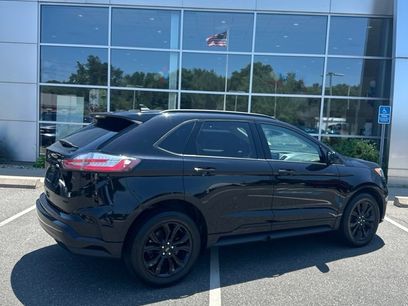 Used 2022 Ford Edge SE w/ Black Appearance Package