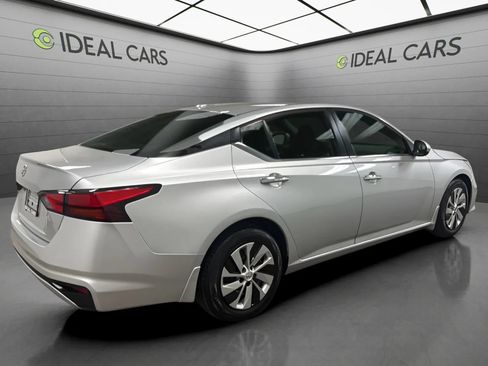 Used 2019 Nissan Altima 2.5 S FWD image 5