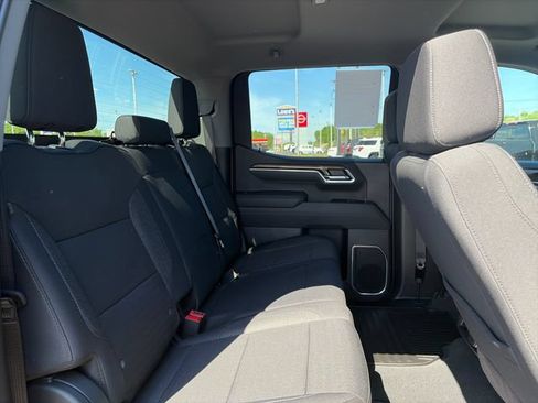 Used 2025 Chevrolet Silverado 1500 LT AWD/4WD image 15
