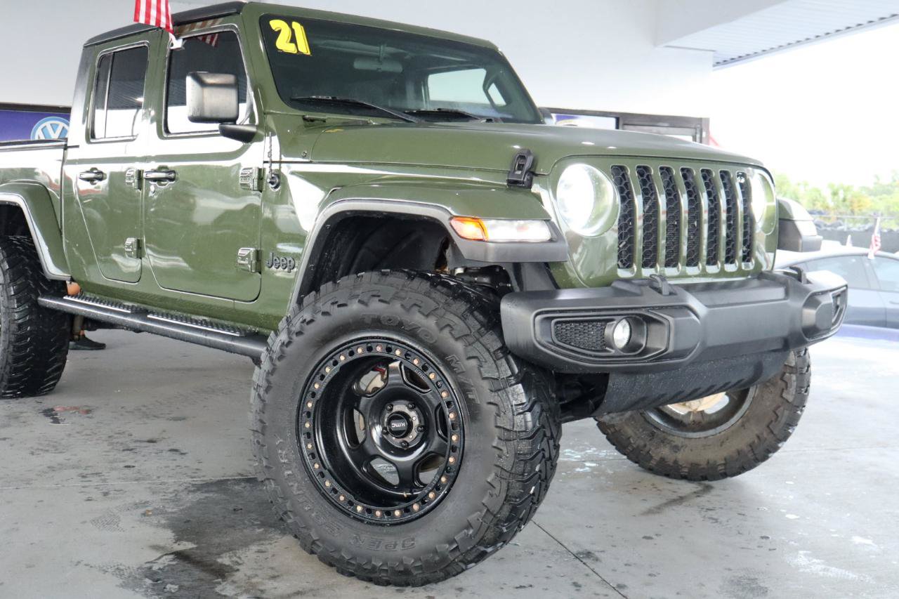 Used 2021 Jeep Gladiator Sport AWD/4WD image 2
