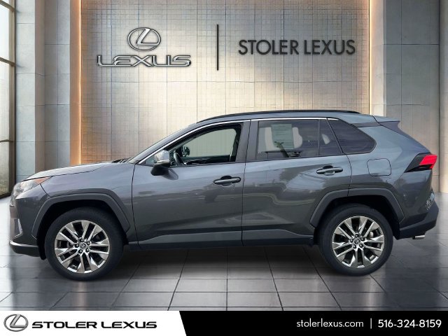 Used 2020 Toyota RAV4 XLE Premium AWD/4WD image 4