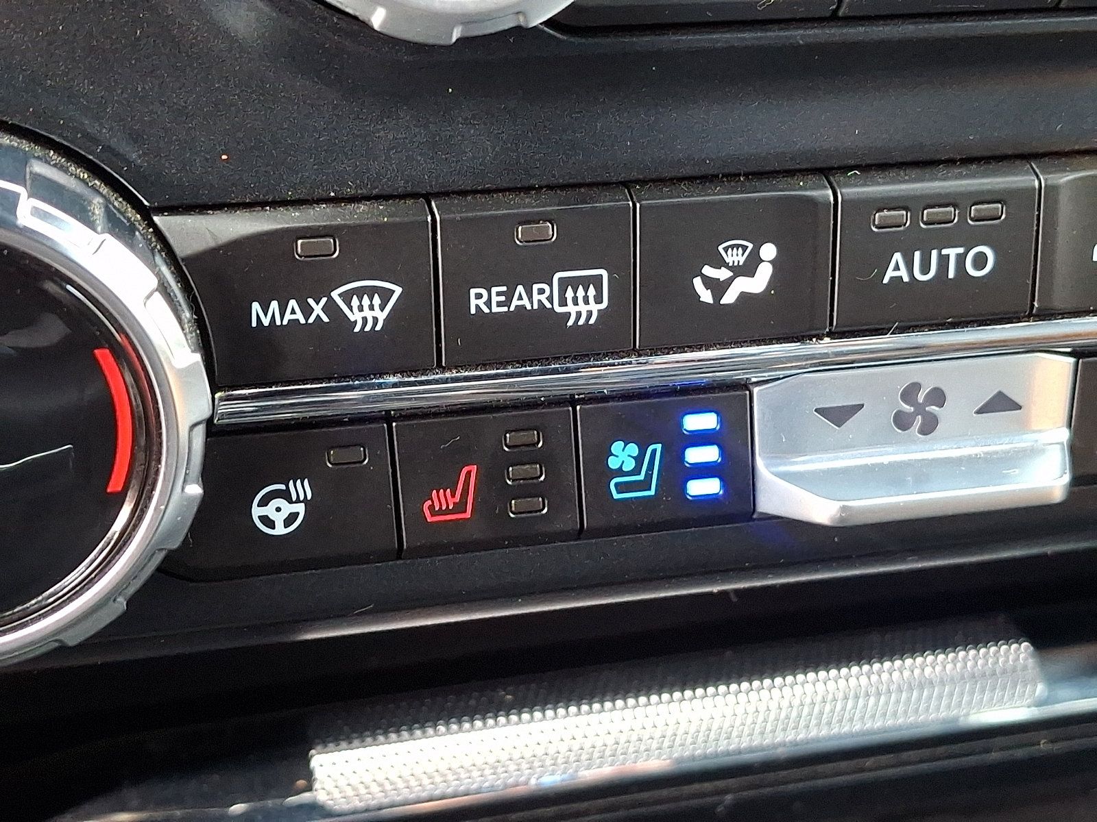 Certified 2025 Ford F150 Lariat w/ Equipment Group 501A Mid AWD/4WD image 24