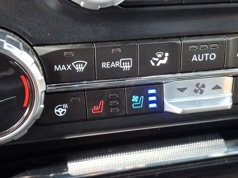 Used 2025 Ford F150 Lariat w/ Equipment Group 501A Mid AWD/4WD image 24