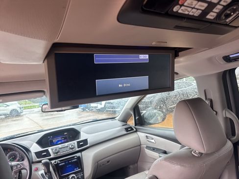 Used 2016 Honda Odyssey Touring Elite image 31