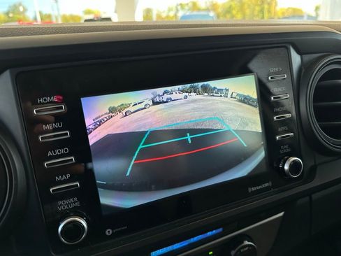 Used 2022 Toyota Tacoma SR image 27