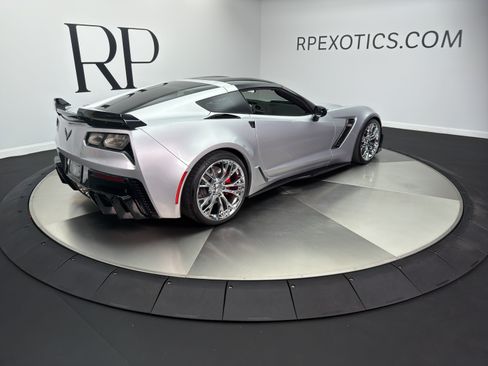 Used 2018 Chevrolet Corvette Z06 RWD image 14