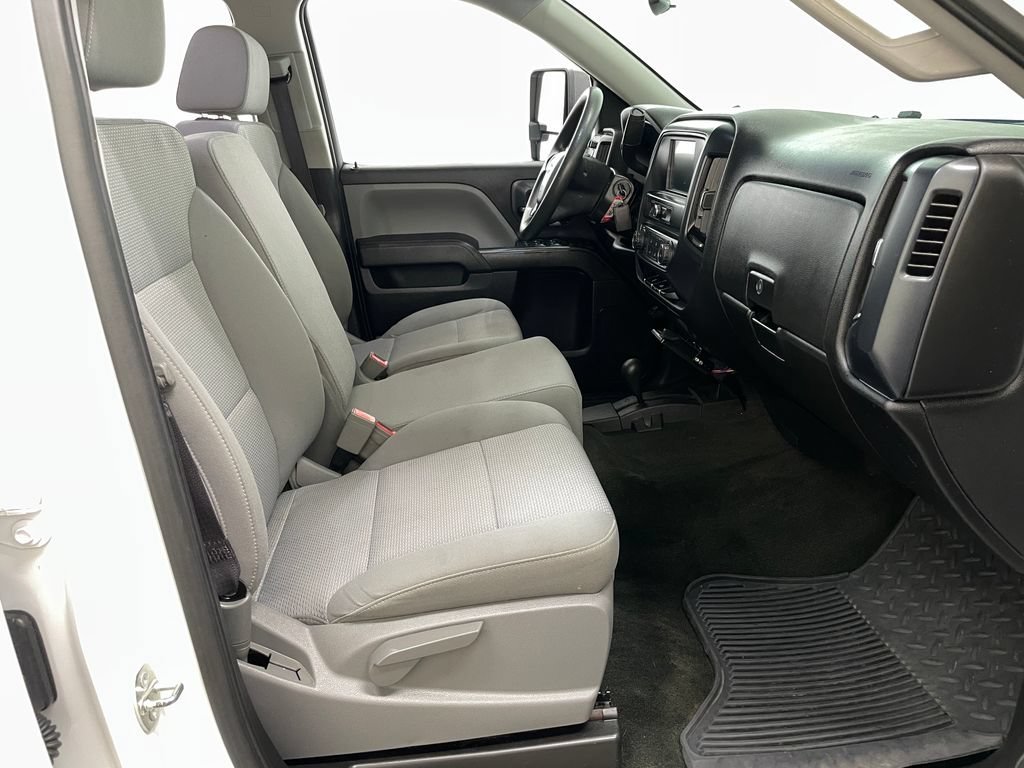Used 2017 Chevrolet Silverado 1500 Custom w/ Custom Convenience Package AWD/4WD image 33