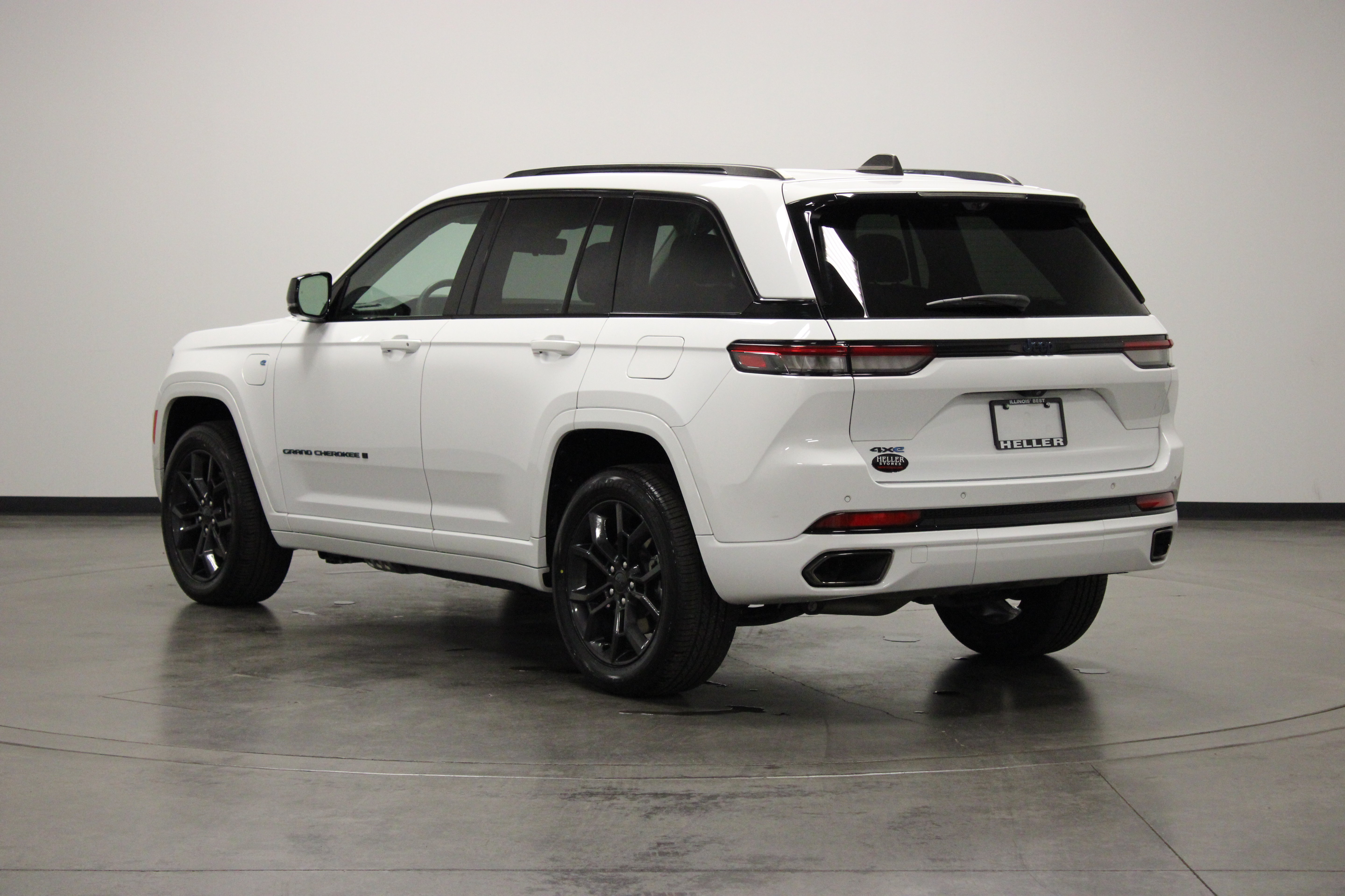 Used 2024 Jeep Grand Cherokee Limited 4xe AWD/4WD image 6